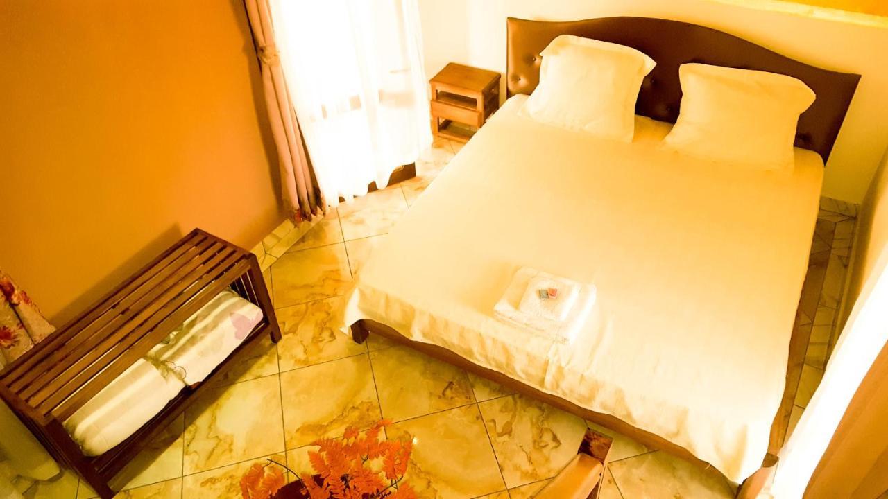 Oceanis Home & Voyages Ivato  Eksteriør bilde